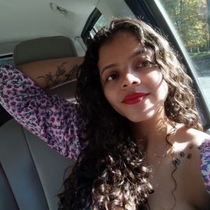 Meet your Posher, Camila